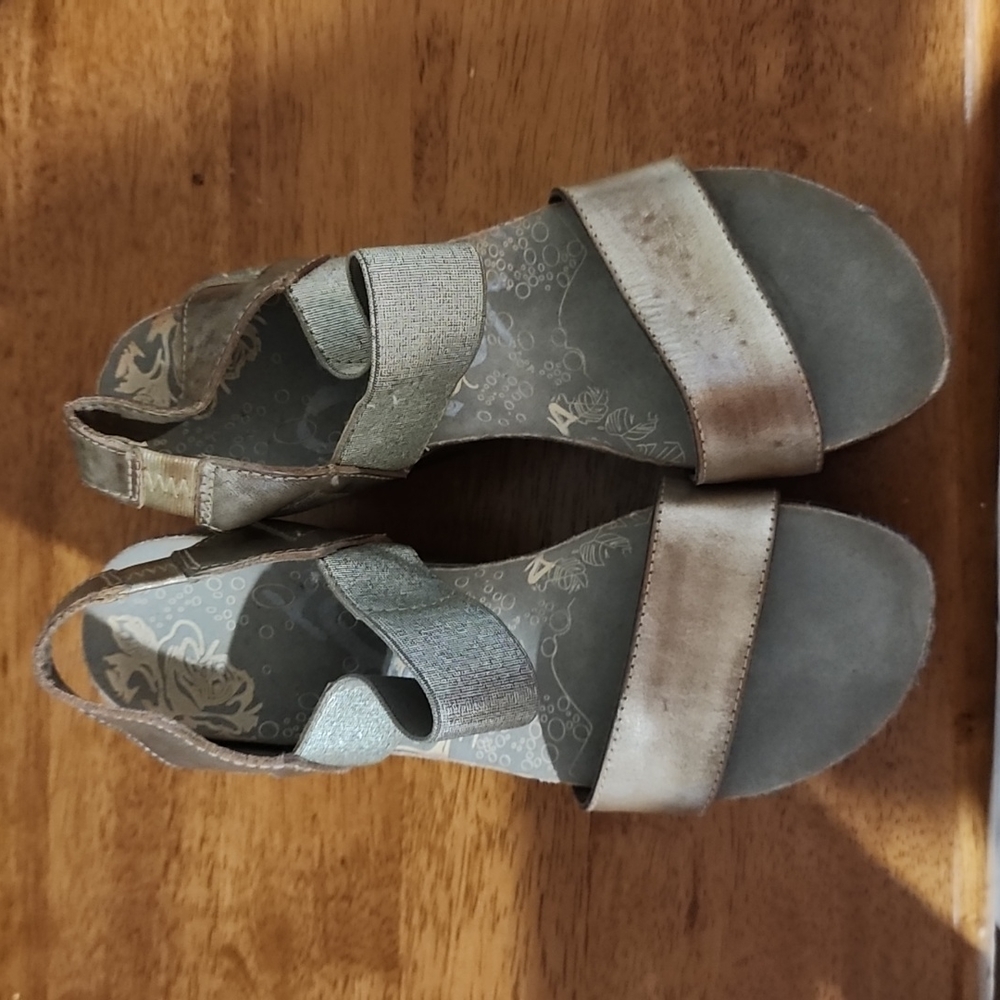 OTBT shoes